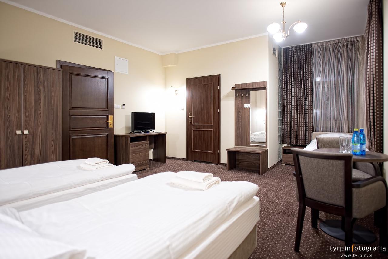 Hotel Lord Κρόσνο Εξωτερικό φωτογραφία