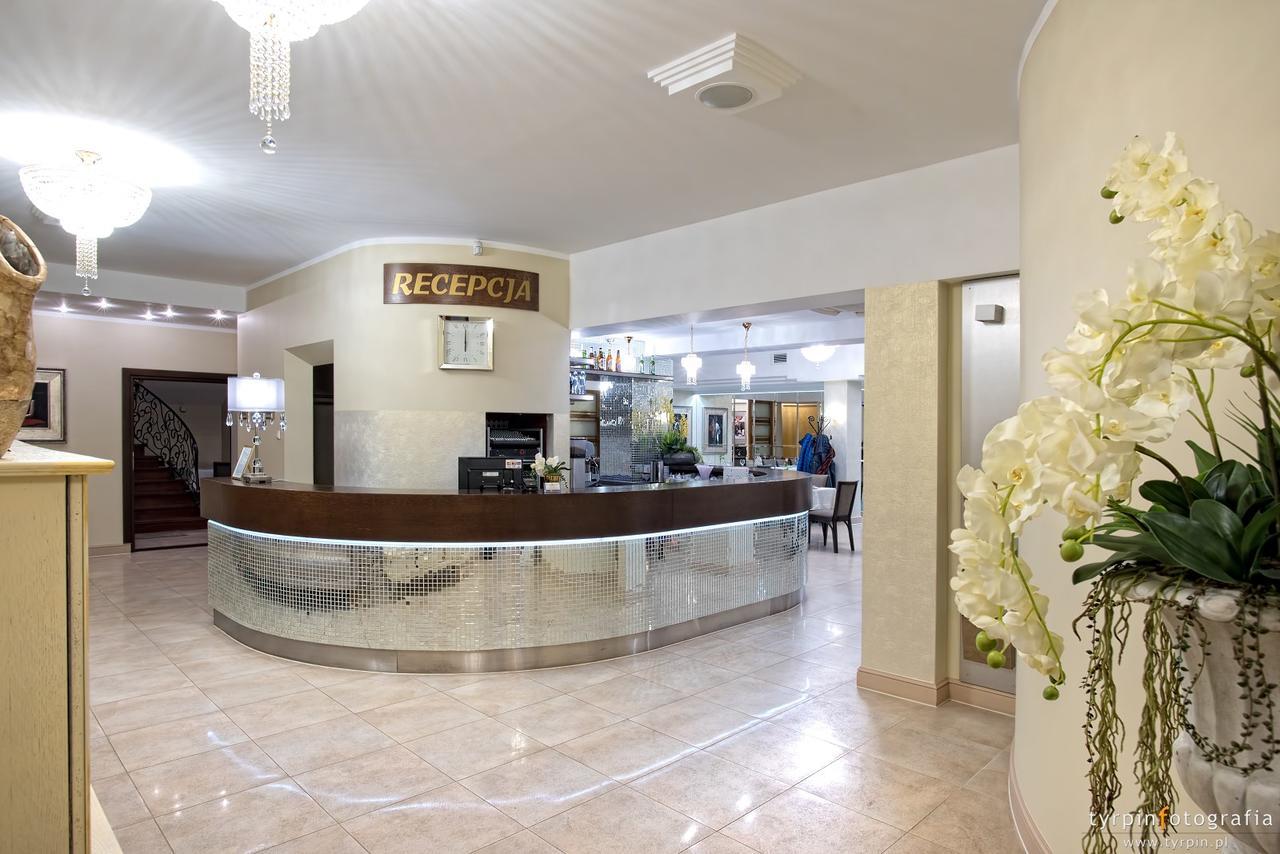 Hotel Lord Κρόσνο Εξωτερικό φωτογραφία